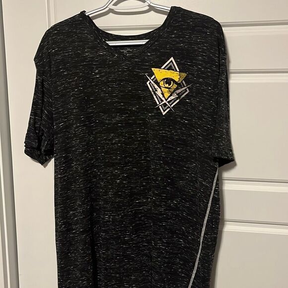Society Other - Men’s Society Tee Shirt from the Buckle. Amazing shape, Size X-Large 👕